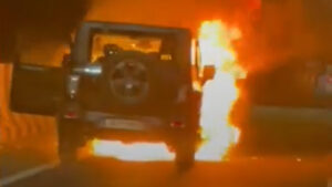 mahindra-thar-catches-fire