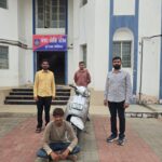 અંજાર ટાઉન વિસ્તારમાં આવેલ વરસામેડી નાકા પાસેથી થયેલ એકસેસ ચોરીનો ભેદ ઉકેલી આરોપીને મુદ્દામાલ સાથે પકડી પાડતી અંજાર પોલીસ
