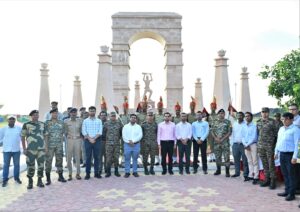 ARMY-AREA-VISIT-DISTRICT-ADMINISTRATION-KUTCH-PRESSNOTE-BHUJ-P06