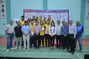 TEAM-Winners-with-Dignitaries1
