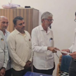 ભુજ તાલુકાના કિશાનોને અતિવૃષ્ટિમાં સહાય આપવા અંગે મામલતદાર સમક્ષ રજૂઆત