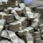 અમદાવાદમાં IT વિભાગે સપાટો બોલાવ્યો : 50 લોકરની તપાસમાં 17 કરોડ કેશ અને 35 કરોડનું સોનું જપ્ત : 10 લોકરની તપાસ હજુ પણ જારી