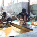 કચ્છના કનકપુરના ખેડૂત પ્રદિપભાઈનો નવતર પ્રયોગ : ગાય આધારિત ખેતીથી શેરડીનો પાક લઈ જાતે બનાવ્યો શુદ્ધ દેશી ગોળ