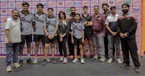 Champion_-Gujarat-Team-with-dignitaries