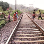 અમદાવાદના નારણપુરામાં ટ્રેનની અડફેટે ચડતા બેનાં મોત