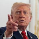  શાંતિ મંત્રણા પહેલા ટ્રમ્પે ઇરાનને ધમકાવ્યું :હોર્મુઝ જળમાર્ગ કોઈપણ કિંમતે બંધ નહીં થાય