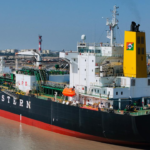 કંડલા સ્થિત દીનદયાળ પોર્ટ ઓથોરિટી ખાતે LPG વહન કરતું જહાજ MV જગ વિક્રમ સફળતાપૂર્વક ઓઇલ જેટી-1 પર પહોંચ્યું