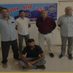 ભારત સરકારના ખોટા આધાર તેમજ દસ્તાવેજો બનાવવામાં સંડોવાયેલ છેલ્લા એક વર્ષથી નાસતા ફરતા આરોપીને પકડી પાડતી પેરોલ ફર્લો સ્કોડ, પશ્ચિમ-કચ્છ ભુજ