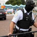 રાજધાની વોશિંગ્ટન ડી.સી.માં વ્હાઇટ હાઉસ નજીક ગોળીબાર : ફાયરિંગ કરી હુમલાખોર ફરાર