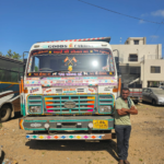 રોયલ્ટી કે પાસ પરમીટ વગર રેતી(ખનીજ) વહન કરતા ડમ્પરને પકડી ડીટેઇન કરી ખાણ-ખનીજ વિભાગ તરફ મોકલી આપતી lcb,પશ્ચિમ કચ્છ-ભુજ”
