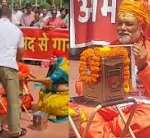 પૂજારી બન્યા પપ્પુ યાદવ, રાહુલ ગાંધીએ આપ્યું દાન; પછી દાનપેટી લઈને ભાગ્યા સાંસદ