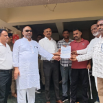 માંડવીમાં ધાર્મિક સ્થળો અંગે કાર્યવાહી સામે સર્વ સમાજ દ્વારા તંત્રને આવેદનપત્ર પાઠવી રજૂઆત કરાઈ
