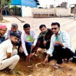 રાજીવ ગાંધીજીની જન્મ જયંતી નિમિત્તે રાપર તાલુકા કોંગ્રેસ સમિતિ દ્વારા પુષ્પાંજલિ અને વૃક્ષારોપણ કાર્યક્રમ યોજાયો.