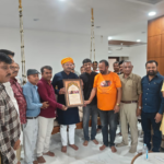 વિક્રમસિંહ બાપુ ના બંગલે સાંસદ સાહેબ શ્રી વિનોદભાઈ ચાવડા નું સન્માન