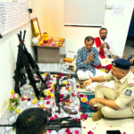 પશ્ચિમ કચ્છ પોલીસ વિભાગના માનકુવા પોલીસ સ્ટેશન ખાતે દશેરાના પાવન પર્વે પરંપરાગત શસ્ત્રપૂજન યોજાયું