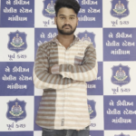છેલ્લા ૦૯ માસથી મો.સા. ચોરીના ગુના કામે નાસતા ફરતા આરોપીને પકડી પાડતી ગાંધીધામ “એ” ડિવીઝન પોલીસ